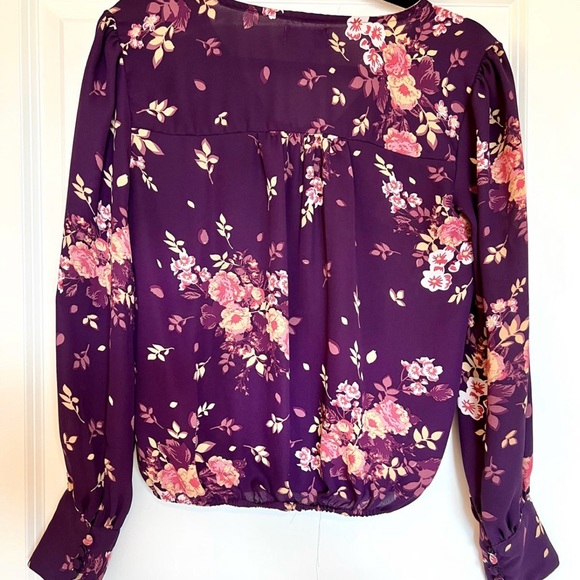 Francesca’s Floral Wine Wrap Blouse with Fitted Sleeves - Picture 4 of 4